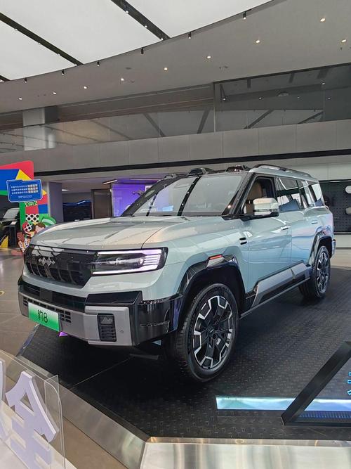 深圳236比亚迪方程豹硬派越野的爆款，英菲尼迪35周年与你共成长